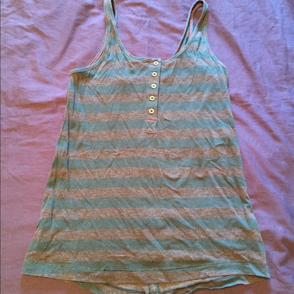 Lululemon heart opener tank (Alberta Lake) size 4